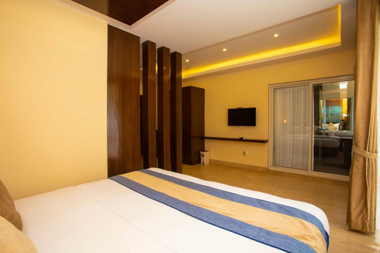 Hotel Lake Paradise Pokhara Exterior foto
