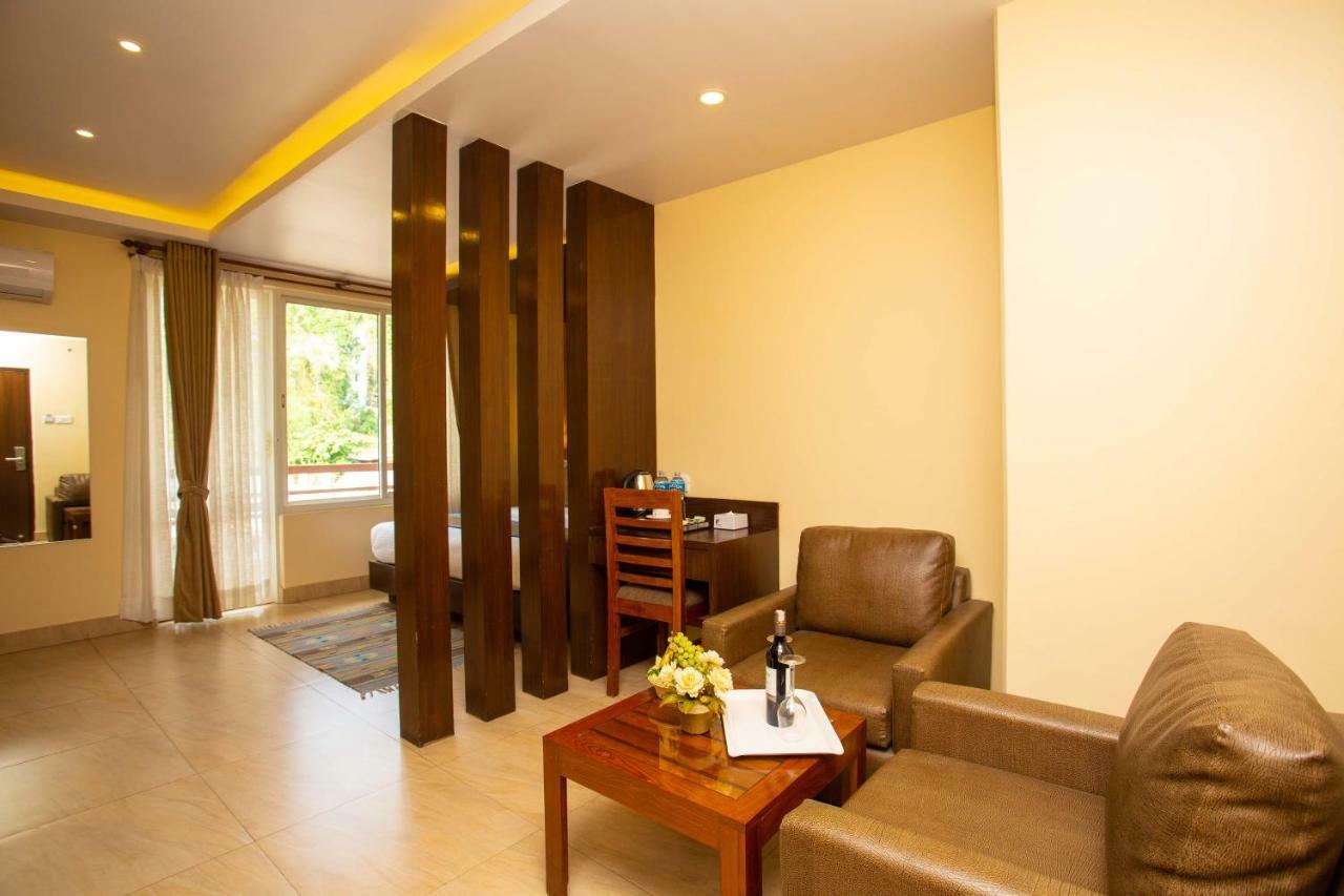 Hotel Lake Paradise Pokhara Exterior foto