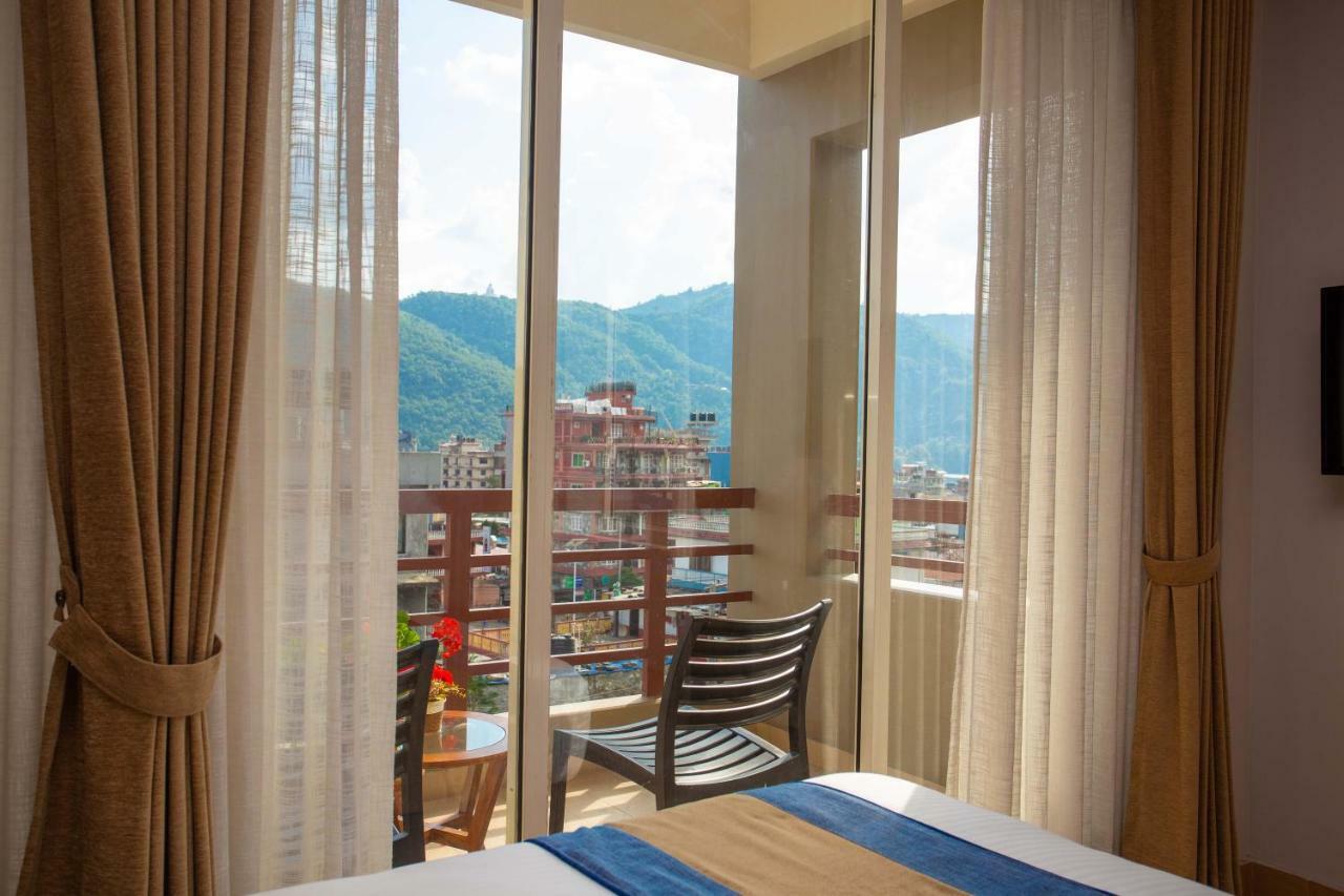 Hotel Lake Paradise Pokhara Exterior foto