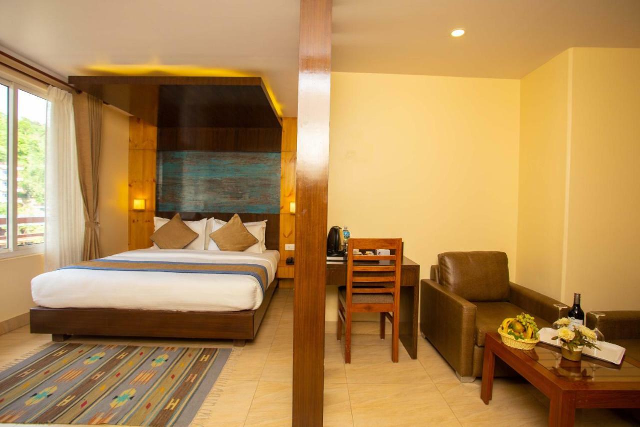 Hotel Lake Paradise Pokhara Exterior foto