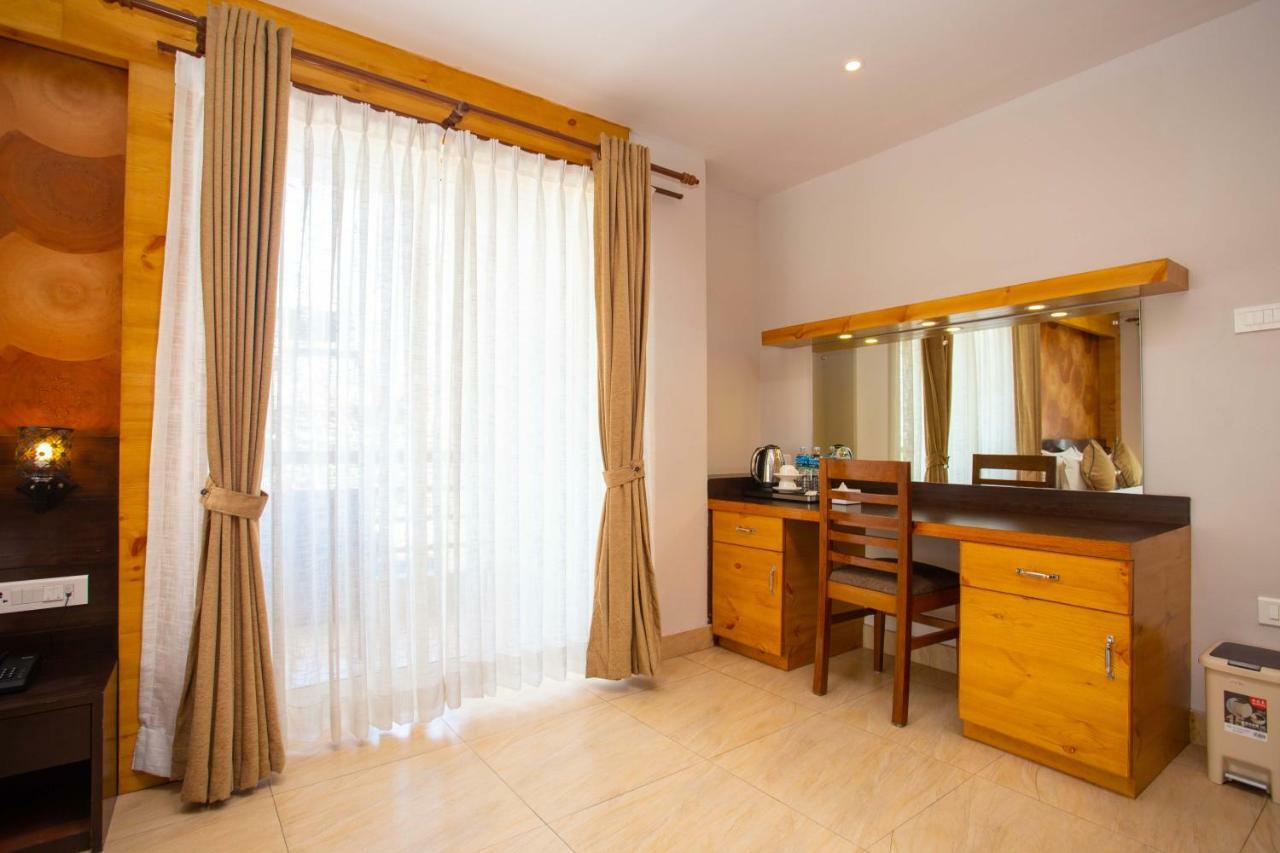 Hotel Lake Paradise Pokhara Exterior foto