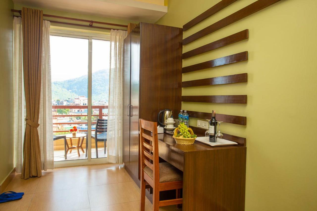 Hotel Lake Paradise Pokhara Exterior foto